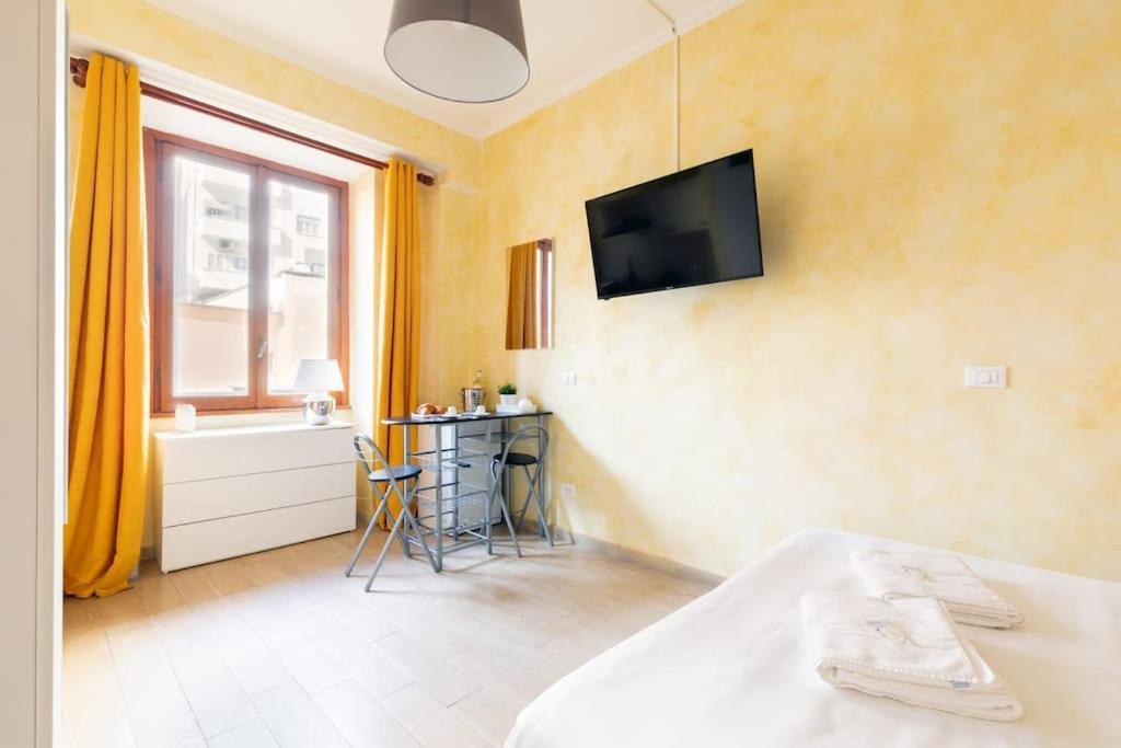 Private Suite In A Guest House With Private Bathroom N3 Roma Ngoại thất bức ảnh