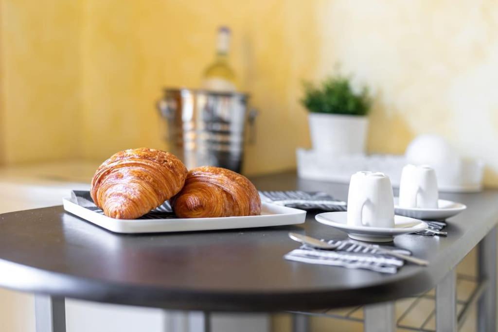 Private Suite In A Guest House With Private Bathroom N3 Roma Ngoại thất bức ảnh