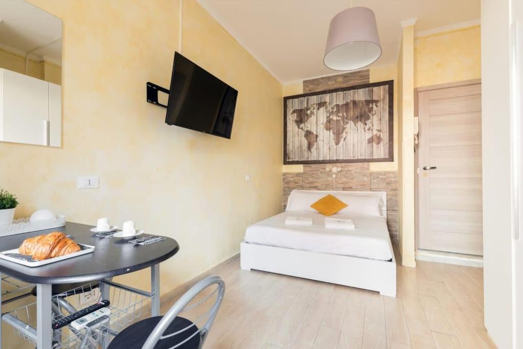 Private Suite In A Guest House With Private Bathroom N3 Roma Ngoại thất bức ảnh